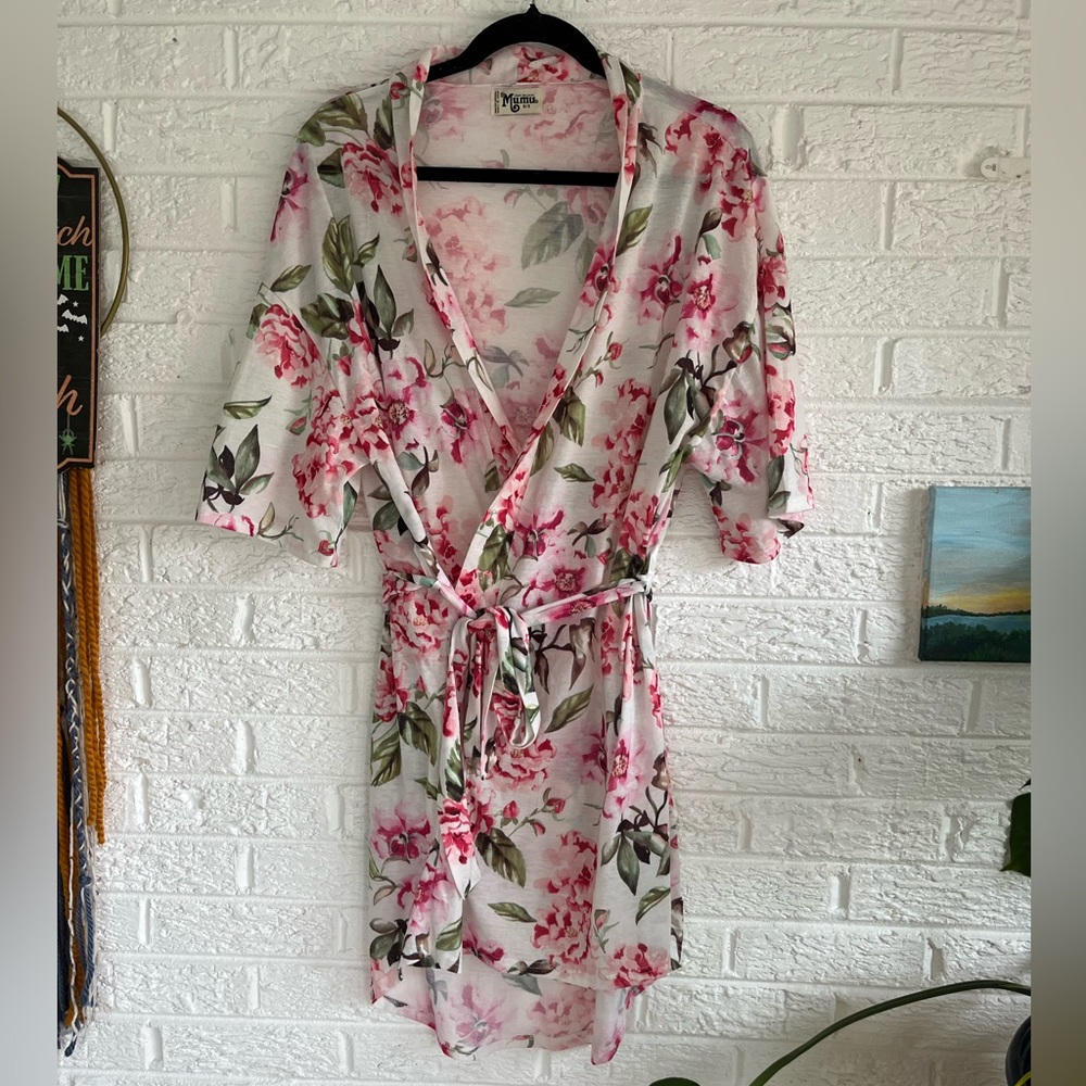 35. Show me your Mumu NWOT floral robe One size fits all. - Picture 2 of 7